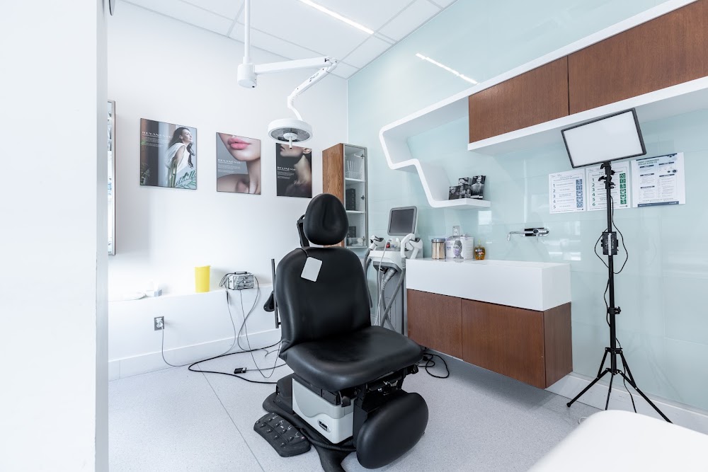 EyeFACE Institute